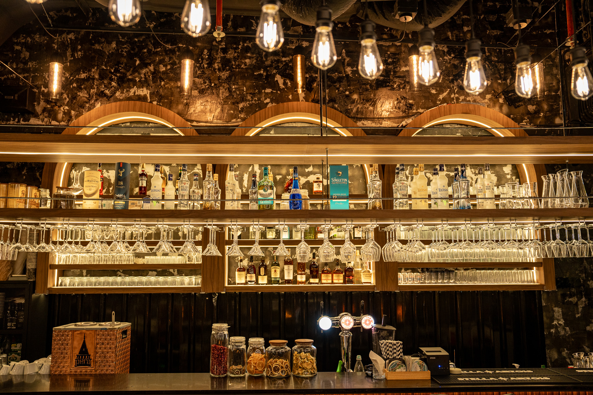 Bar Bites & Happy Hour